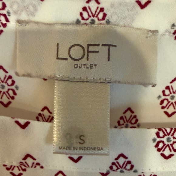 LOFT Blouse with Pink and Cream Pattern Size S - Picture 2 of 7